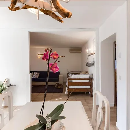 Apartman Civico42 *